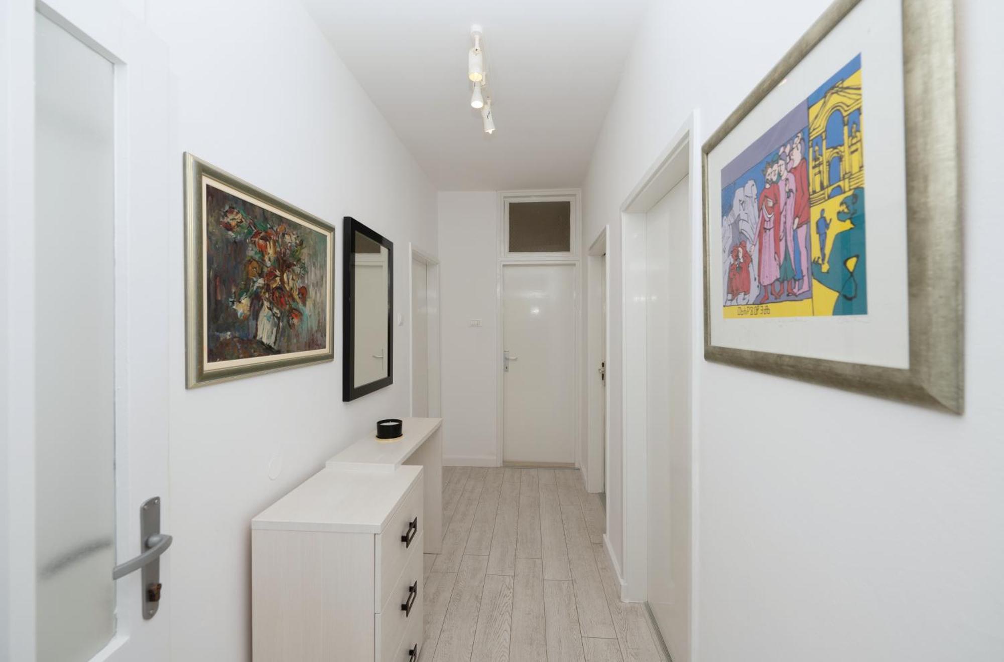 Apartments Sokol Makarska Eksteriør bilde
