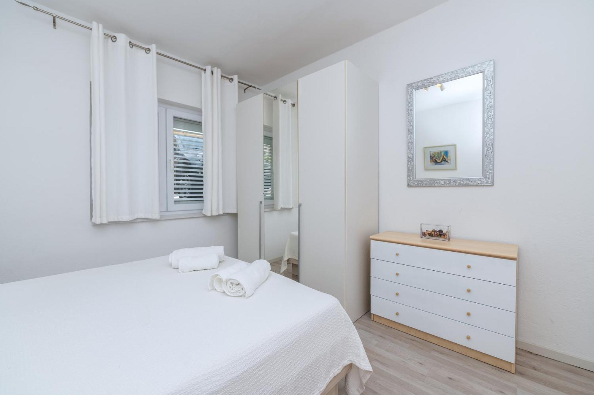 Apartments Sokol Makarska Eksteriør bilde