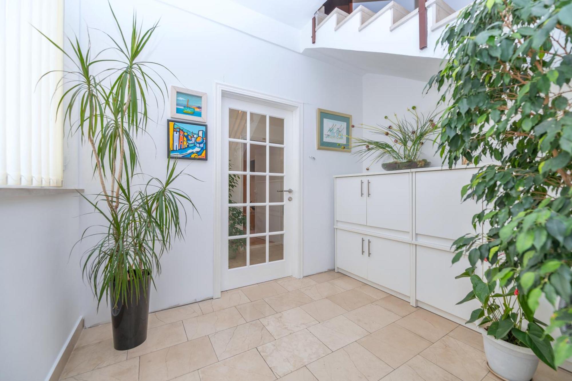 Apartments Sokol Makarska Eksteriør bilde