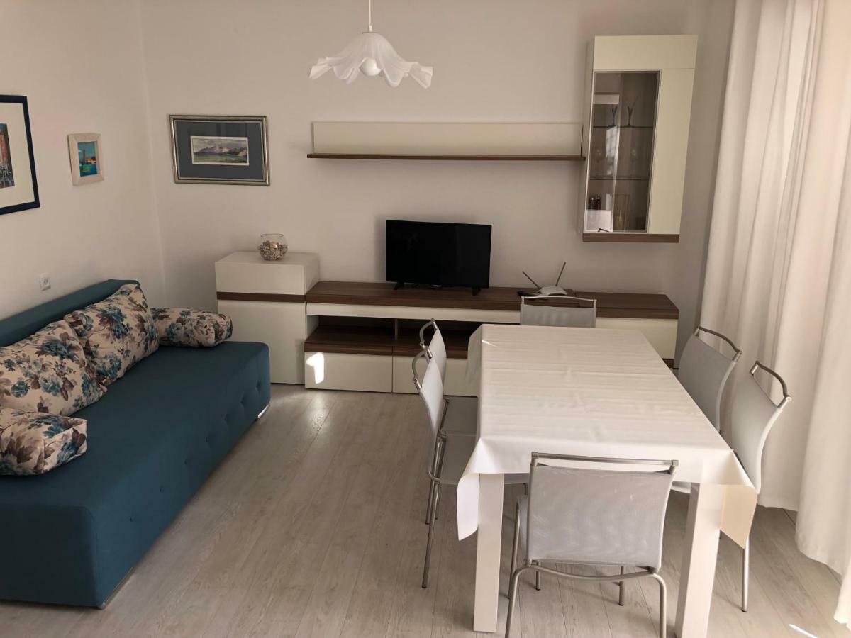 Apartments Sokol Makarska Eksteriør bilde